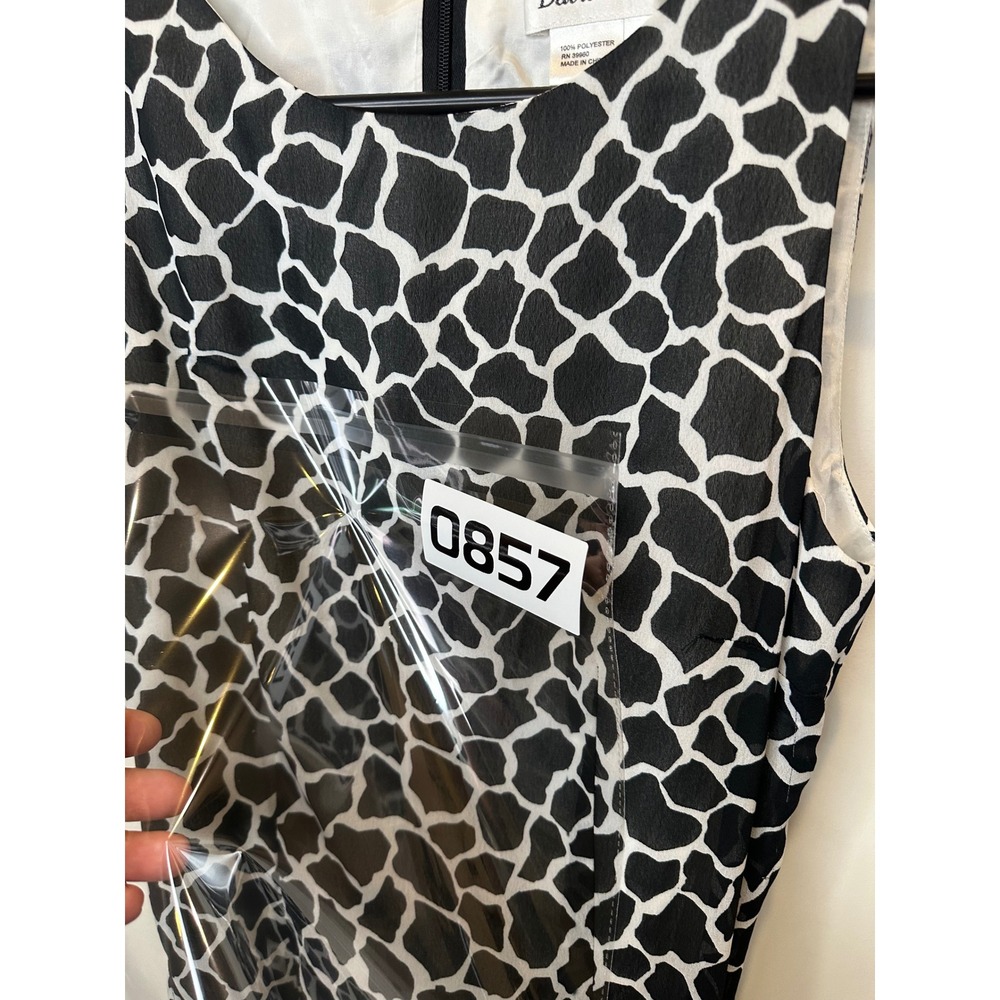 David Warren Womens Giraffe Print Ruched Midi Sheath Dress Black White 4 - Picture 8 of 8